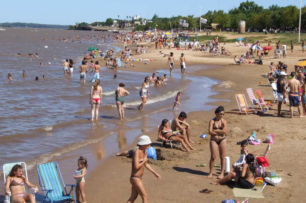 Advierten por contaminación en balnearios entrerrianos del río Uruguay