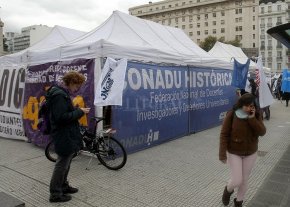 Docentes universitarios convocaron a nuevos paros Docentes universitarios convocaron a nuevos paros