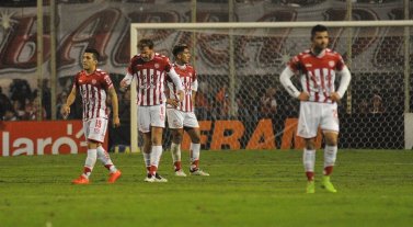 Apenas 7 puntos de 33 y una sola alegría en el año Apenas 7 puntos de 33 y una sola alegría en el año