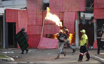 Graves incidentes en protesta para pedir la renuncia de Temer Graves incidentes en protesta para pedir la renuncia de Temer