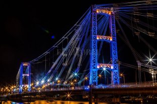 Se inauguran las nuevas luminarias del Puente Colgante Se inauguran las nuevas luminarias del Puente Colgante