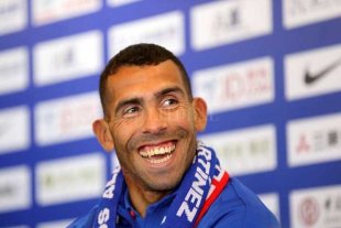 Tévez dice que los chinos para jugar al fútbol "son un poco brutos" Tévez dice que los chinos para jugar al fútbol "son un poco brutos"