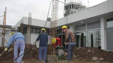Avanzan los trabajos para mejorar las instalaciones edilicias del aeropuerto de Sauce Viejo Avanzan los trabajos para mejorar las instalaciones edilicias del aeropuerto de Sauce Viejo