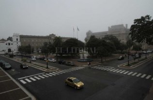 Una gresca en la Plaza 25 de Mayo terminó con un adolescente herido Una gresca en la Plaza 25 de Mayo terminó con un adolescente herido