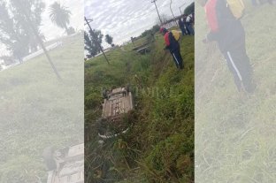 Perdió el control y terminó en el zanjón detrás del Parque Garay Perdió el control y terminó en el zanjón detrás del Parque Garay