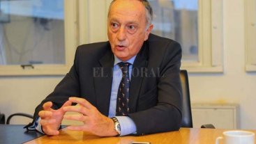 Miguel Acevedo asume este martes la presidencia de la UIA Miguel Acevedo asume este martes la presidencia de la UIA