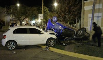 Avenida Galicia, los choques siguen y el semáforo no llega Avenida Galicia, los choques siguen y el semáforo no llega