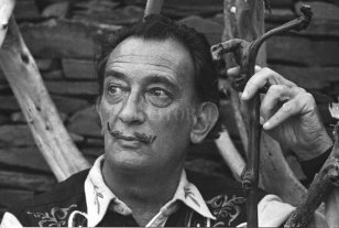 Odenan exhumar el cuerpo de Salvador Dalí tras la aparición de una supuesta hija Odenan exhumar el cuerpo de Salvador Dalí tras la aparición de una supuesta hija