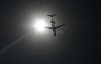 Una mujer murió durante un vuelo de Jujuy a Buenos Aires Una mujer murió durante un vuelo de Jujuy a Buenos Aires