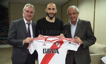 Tras su polémica salida de Central, Pinola ya fue presentado en River Tras su polémica salida de Central, Pinola ya fue presentado en River