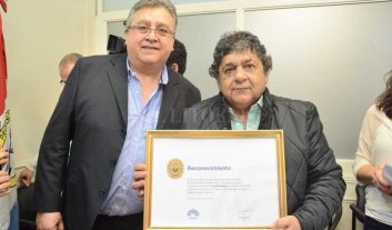 El Concejo Municipal reconoció Los Palmeras por el Premio Gardel 2017 El Concejo Municipal reconoció Los Palmeras por el Premio Gardel 2017