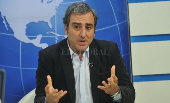 Oscar Martínez renunció al directorio de la empresa estatal Arsat Oscar Martínez renunció al directorio de la empresa estatal Arsat