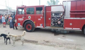Investigan un incendio en una casa del oeste de la ciudad Investigan un incendio en una casa del oeste de la ciudad