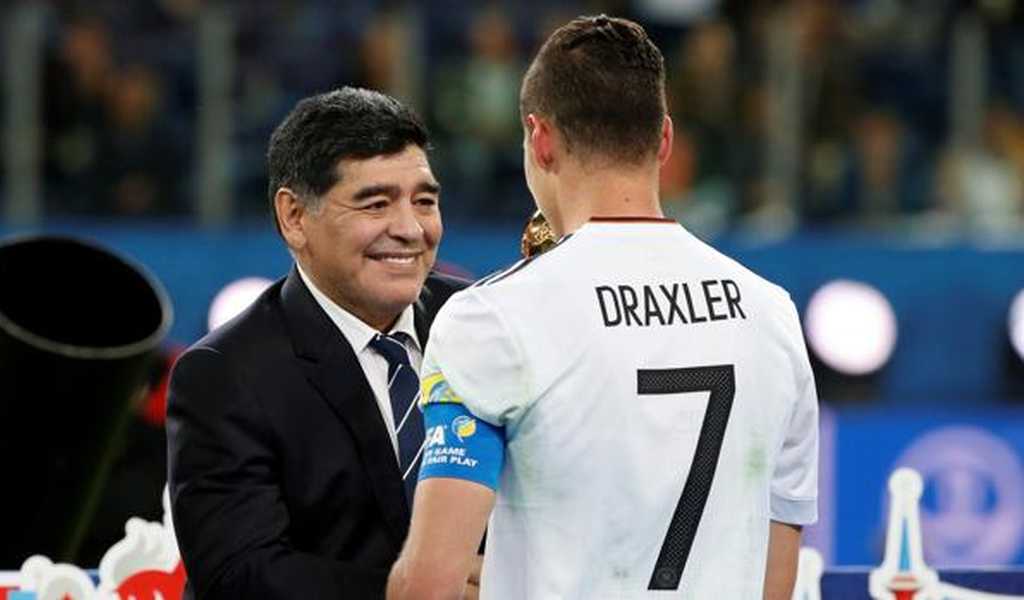 El show de Diego Maradona en la final de la Copa Confederaciones El show de Diego Maradona en la final de la Copa Confederaciones