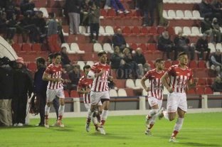 Unión le gana 4 a 0 a Huracán de Villa Ocampo Unión le gana 4 a 0 a Huracán de Villa Ocampo