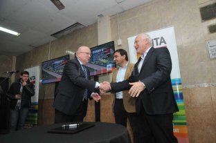 Alto Verde: se firmó el contrato para comenzar la tercera etapa del asfalto Alto Verde: se firmó el contrato para comenzar la tercera etapa del asfalto
