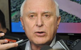 Lifschitz reclamó a la Nación medidas para minimizar el impacto de importaciones Lifschitz reclamó a la Nación medidas para minimizar el impacto de importaciones