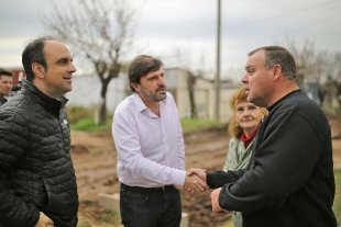"Todas las calles por donde circulan los colectivos van a estar pavimentadas" "Todas las calles por donde circulan los colectivos van a estar pavimentadas"
