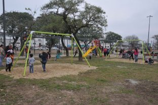 Habilitaron las mejoras de la plaza Arenales en Santa Rosa de Lima Habilitaron las mejoras de la plaza Arenales en Santa Rosa de Lima