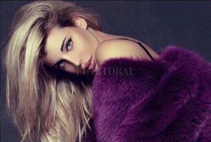 Charlotte Caniggia está irreconocible ¿Será el photoshop? Charlotte Caniggia está irreconocible ¿Será el photoshop?