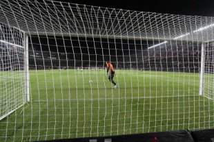 Domínguez hace fútbol y devela el misterio del arco Domínguez hace fútbol y devela el misterio del arco