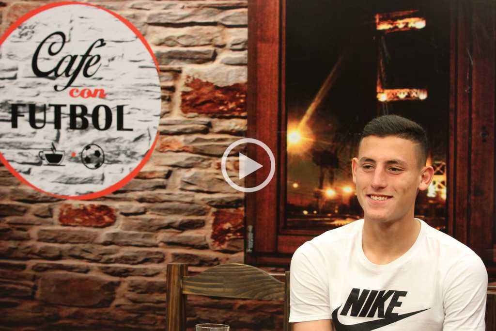 Tomás Chancalay en “Café con fútbol” "No debo tirar a la basura el esfuerzo de mi familia" - Tomás Chancalay, la promisoria figura surgida de las inferiores sabaleras, en su visita a “Café con fútbol” "No debo tirar a la basura el esfuerzo de mi familia" - Tomás Chancalay, la promisoria figura surgida de las inferiores sabaleras, en su visita a “Café con fútbol” -
