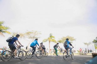 Una jornada para promover el uso de la "bici" y el colectivo Una jornada para promover el uso de la "bici" y el colectivo