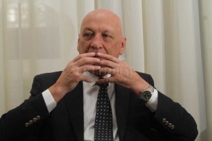 Bonfatti: "No me arrepentí de haber designado a Grau, pero no pongo las manos en el fuego por nadie" Bonfatti: "No me arrepentí de haber designado a Grau, pero no pongo las manos en el fuego por nadie"