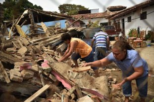 Sube a 307 la cifra de muertos por terremoto en México Sube a 307 la cifra de muertos por terremoto en México