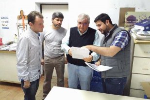 Marcos Cleri: "Florencia está abandonada por los gobiernos provincial y nacional" Marcos Cleri: "Florencia está abandonada por los gobiernos provincial y nacional"