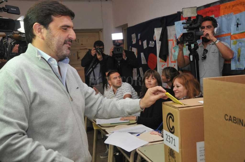 Votó Carlos Pereira "Está todo dado para que sea una gran jornada" - "Está todo dado para que sea una gran jornada" - -