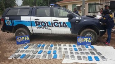 Secuestraron 73 kilos de cocaína ocultos en una camioneta Secuestraron 73 kilos de cocaína ocultos en una camioneta
