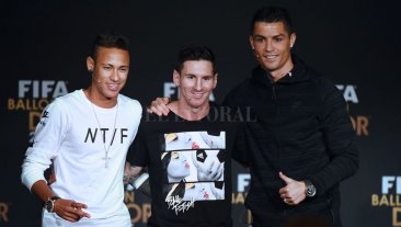 Messi, Ronaldo y Neymar candidatos a mejor jugador del año Messi, Ronaldo y Neymar candidatos a mejor jugador del año