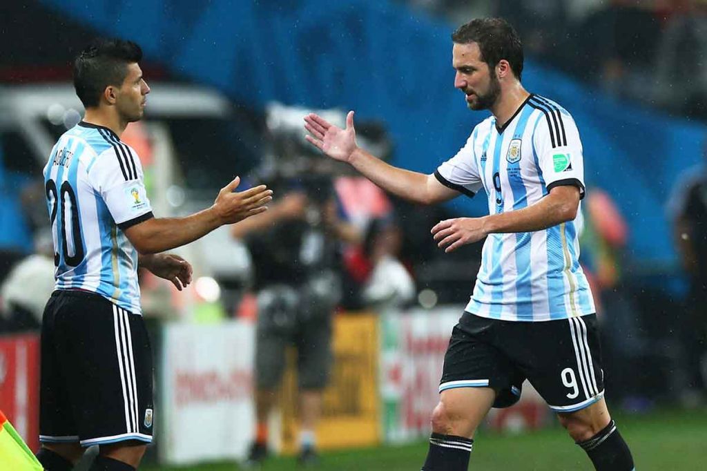 Lesionado, el Kun Agüero fue desafectado de la Selección argentina