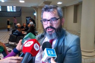 Intentó apuñalar a su pareja que tenía a su hijo en brazos Intentó apuñalar a su pareja que tenía a su hijo en brazos