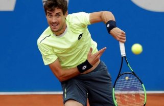 Pella debutó con triunfo en Barcelona Pella debutó con triunfo en Barcelona