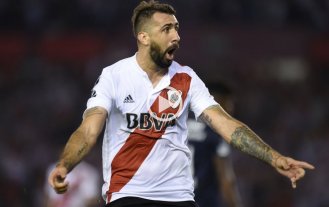 River le ganó 2 a 1 a Emelec y quedó a un paso de los octavos de final River le ganó 2 a 1 a Emelec y quedó a un paso de los octavos de final