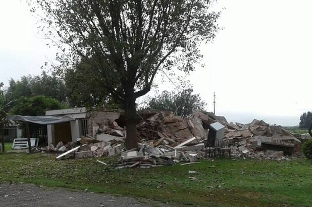Una fuerte explosión derrumbó una casa en Humboldt