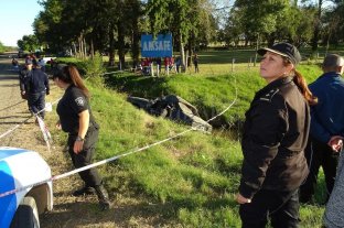 Una moto se incrustó en un Renault 12: dos muertos en la Ruta 40S Una moto se incrustó en un Renault 12: dos muertos en la Ruta 40S