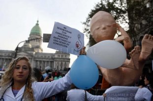 Multitudinaria "marcha por la vida" contra la despenalización del aborto Multitudinaria "marcha por la vida" contra la despenalización del aborto