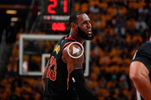Con un implacable LeBron, Cleveland igualó la serie ante Boston Con un implacable LeBron, Cleveland igualó la serie ante Boston