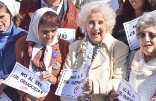 Abuelas de Plaza de Mayo, otra vez postuladas al Nobel de la Paz Abuelas de Plaza de Mayo, otra vez postuladas al Nobel de la Paz