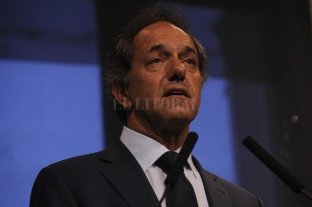 Inhibieron a Scioli por 189 millones de pesos por presuntas irregularidades en la obra pública Inhibieron a Scioli por 189 millones de pesos por presuntas irregularidades en la obra pública