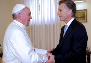 En una carta a Macri, Francisco abogó por una sociedad "más justa, fraterna y solidaria" En una carta a Macri, Francisco abogó por una sociedad "más justa, fraterna y solidaria"
