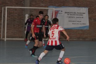 Bochornoso: Goleaba Colón y un jugador de Unión agredió al árbitro Bochornoso: Goleaba Colón y un jugador de Unión agredió al árbitro