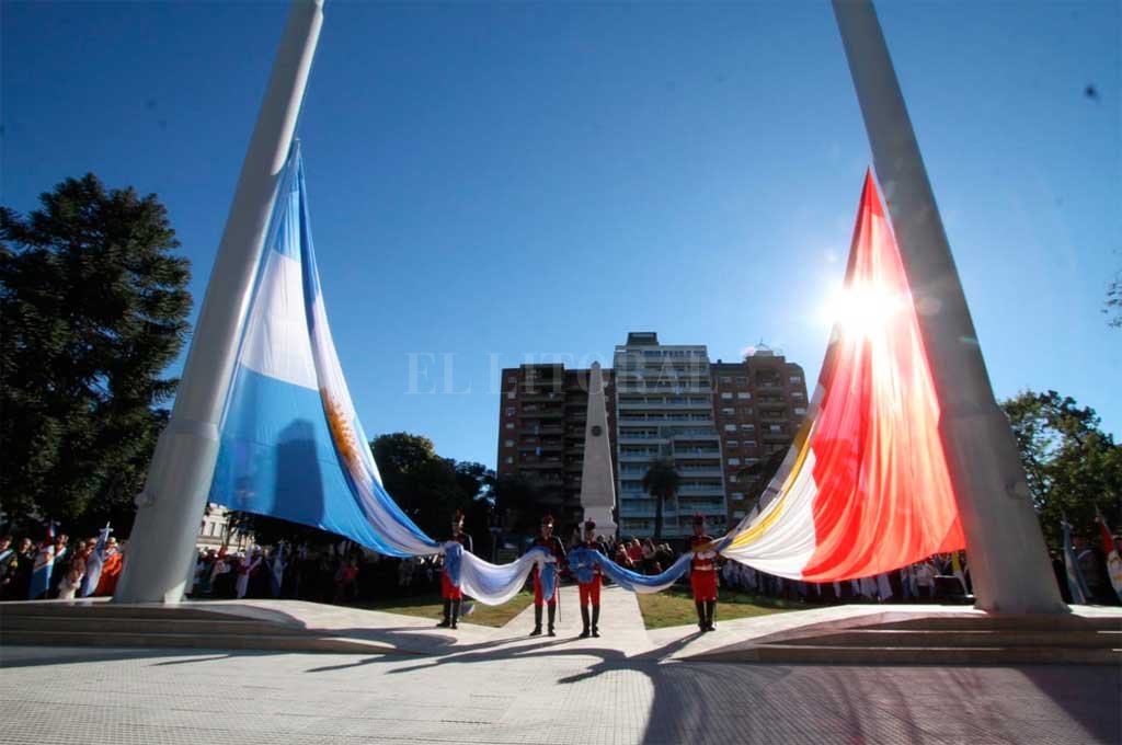 Viernes patrio Realizan los festejos por el 25 de Mayo en Santa Fe - Realizan los festejos por el 25 de Mayo en Santa Fe - -