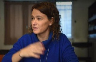 "La gente gritaba, el polvo empezó a cubrir todo, los autos se chocaban por la frenada" "La gente gritaba, el polvo empezó a cubrir todo, los autos se chocaban por la frenada"