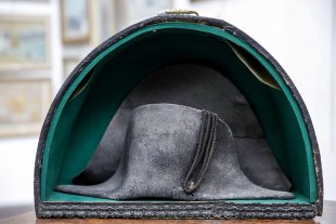 Subastan un sombrero de Napoléon por 350.000 euros Subastan un sombrero de Napoléon por 350.000 euros