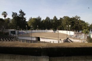 Bar y patio cercevero para "inyectar" turismo al Anfiteatro del Parque Sur Bar y patio cercevero para "inyectar" turismo al Anfiteatro del Parque Sur