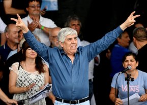 Hugo Moyano: "el paro no afecta a la democracia" Hugo Moyano: "el paro no afecta a la democracia"